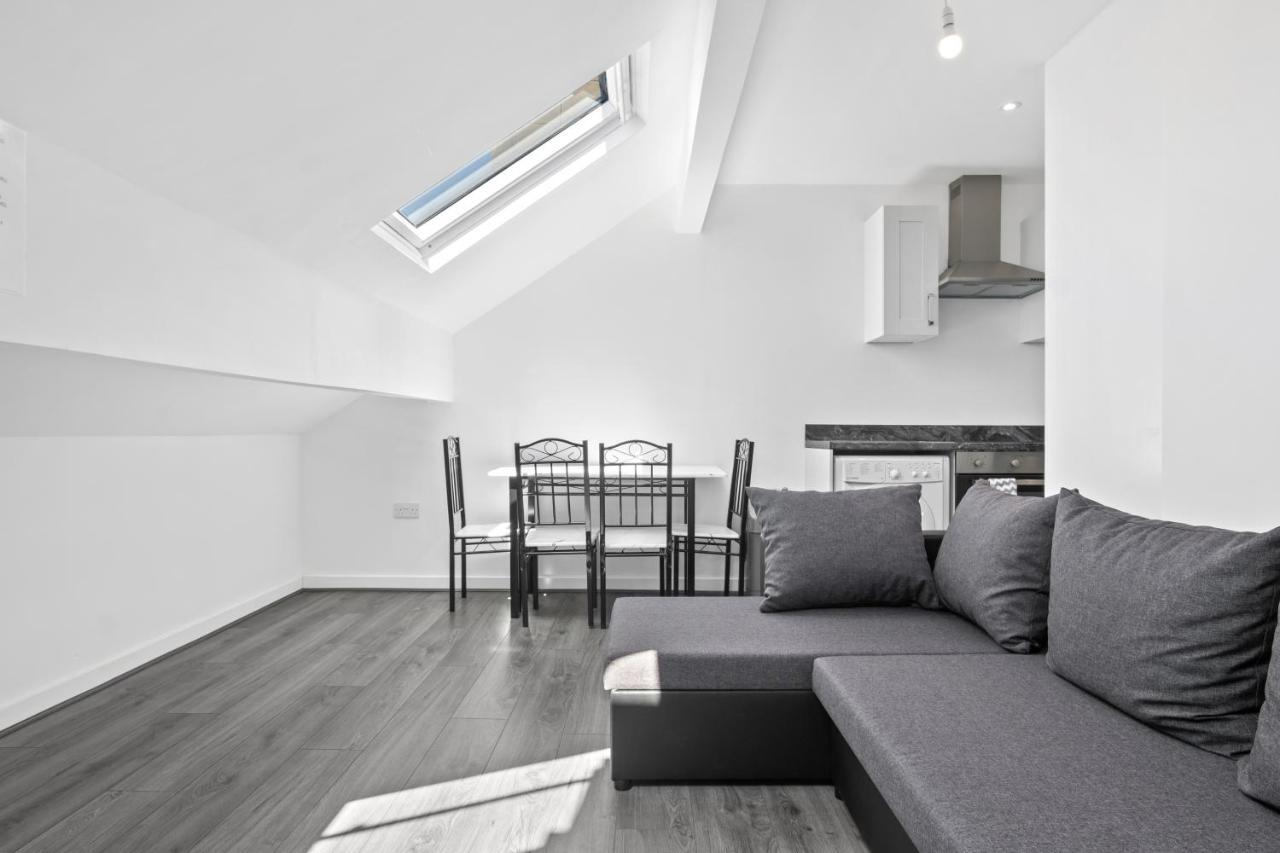 Amhc City Apartments Bradford City Centre One & Two Bedroom Apartments, 24 Hours Express Self Check In, Long Stay Contractors Welcome, Paid Parking Available Nearby Стая снимка