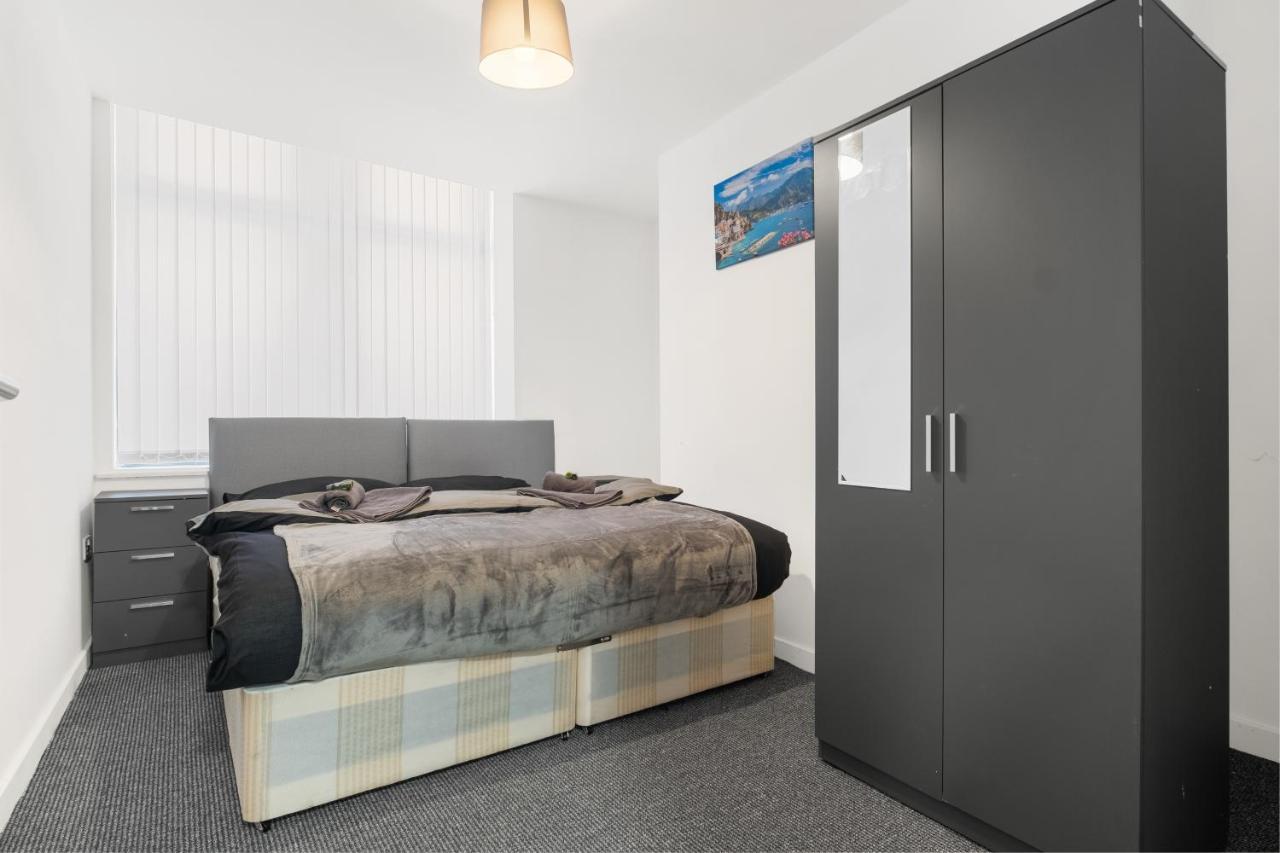 Amhc City Apartments Bradford City Centre One & Two Bedroom Apartments, 24 Hours Express Self Check In, Long Stay Contractors Welcome, Paid Parking Available Nearby Стая снимка