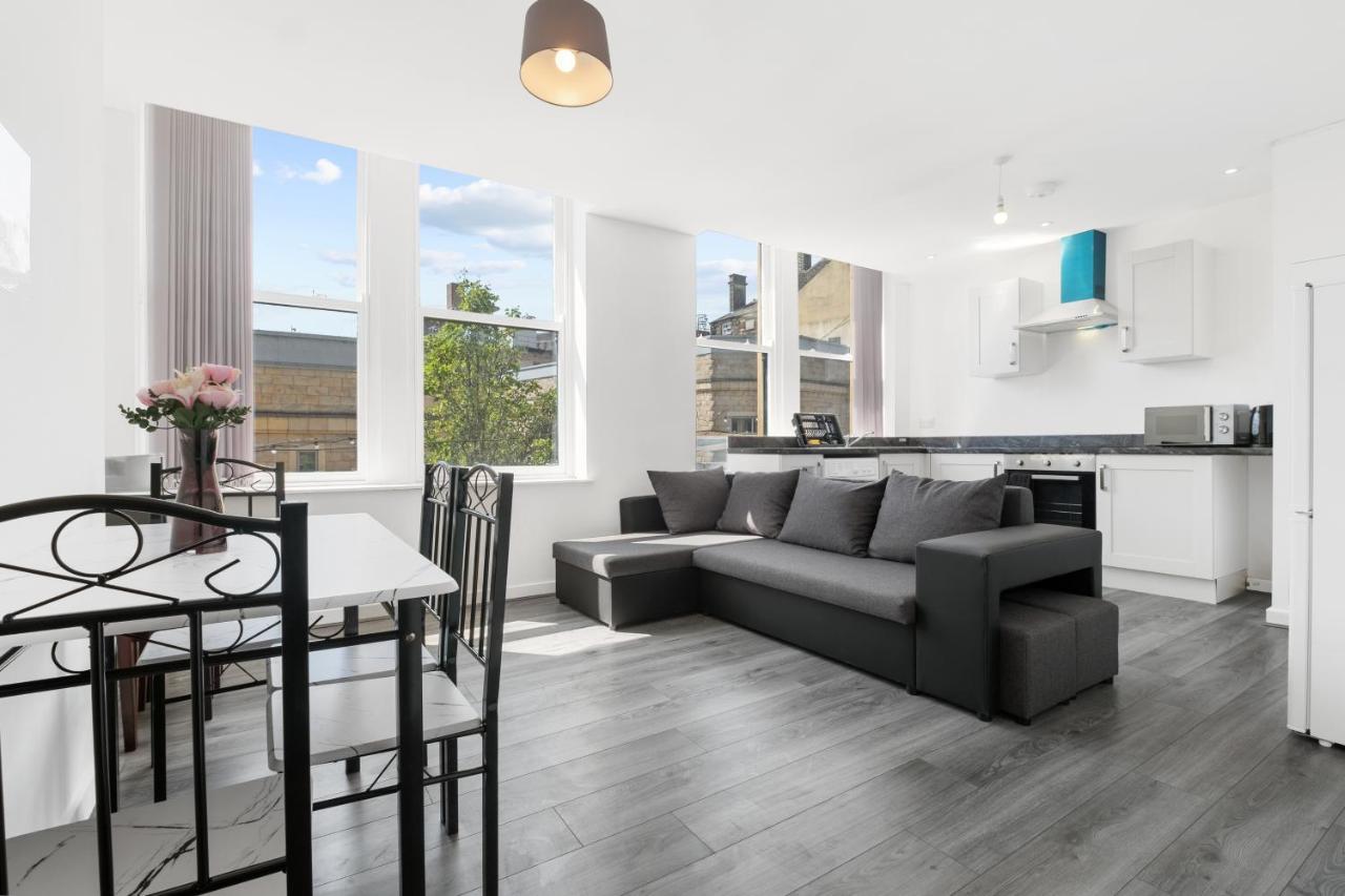 Amhc City Apartments Bradford City Centre One & Two Bedroom Apartments, 24 Hours Express Self Check In, Long Stay Contractors Welcome, Paid Parking Available Nearby Стая снимка